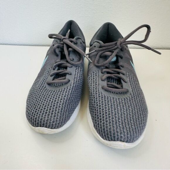 Nike Gray Blue Sneakers Woman’s Size 7.5 - Picture 2 of 6